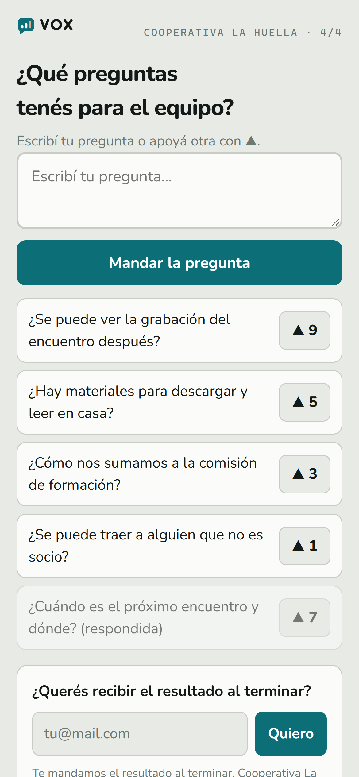 El celular, con el lugar para escribir una pregunta y la lista para apoyar